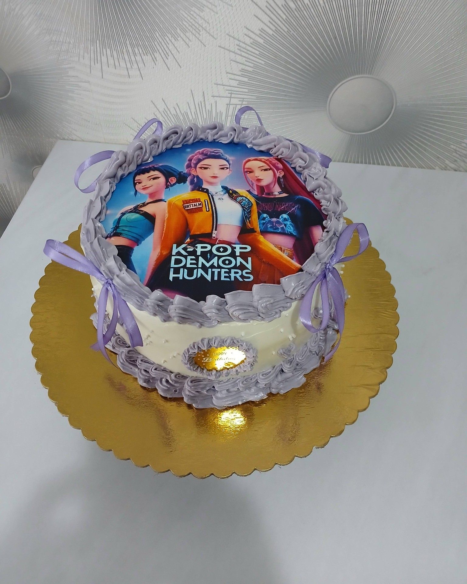 Tort cu imagine comestibilă K-pop