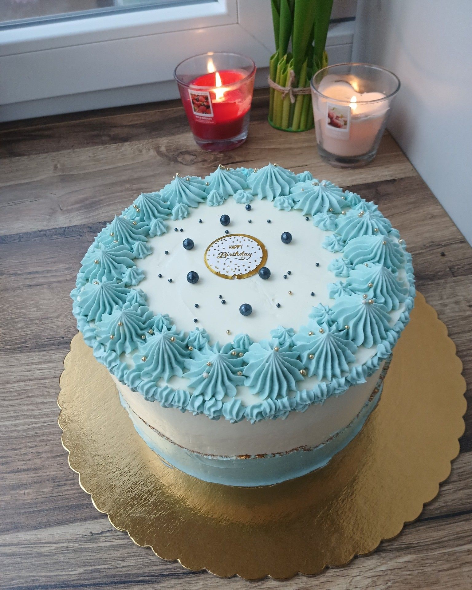 Torturi pastel cu bezele